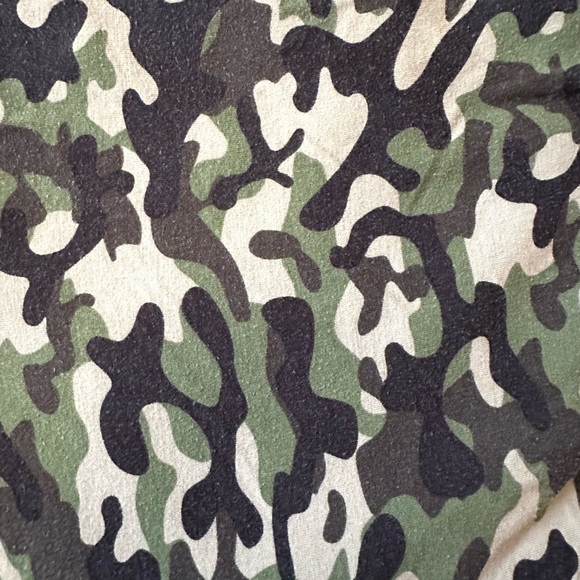 PP Ruffles Towel - Picture 7 of 10